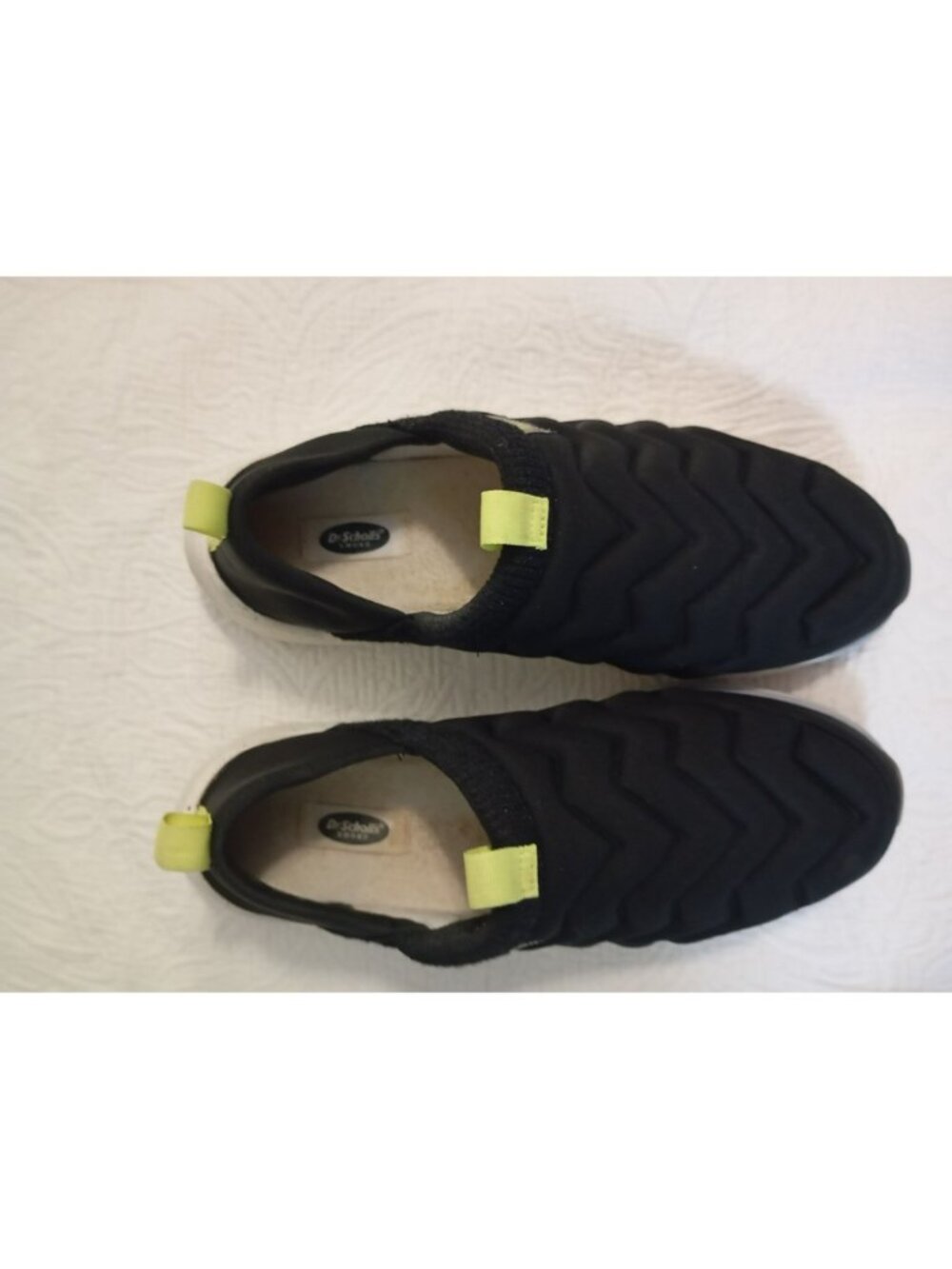 Dr Scholls Black Quilted Slip-On Shoes Neon Accents Size 8.5M Versatile For Indo - Picture 7 of 11